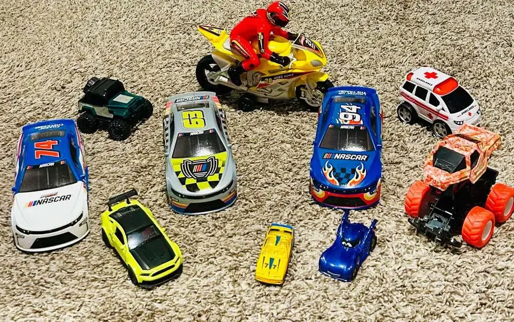 Adventure Force NASCAR Die-Cast and Action Toy Vehicle Assortment Set